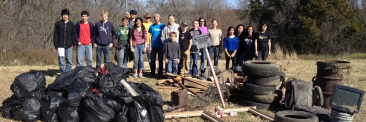 community cleanup group photo